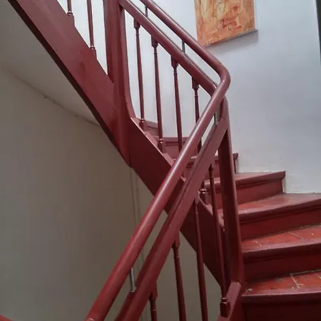 Cote Pont Vieux-self Check-in