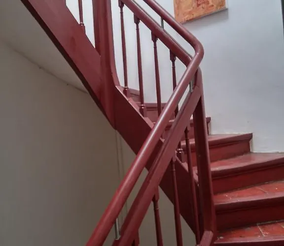 Cote Pont Vieux-self Check-in